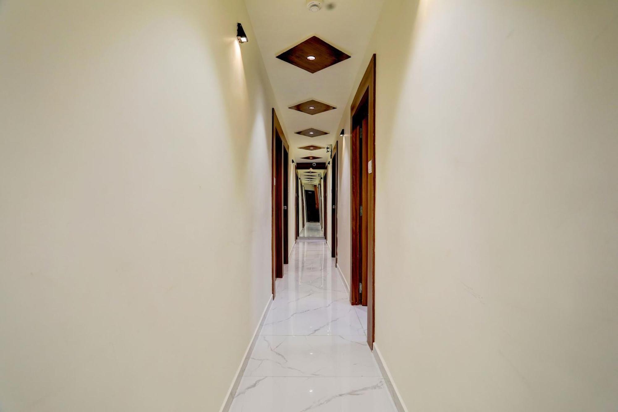 Hotel O Sun Light Ahmadábád Exteriér fotografie