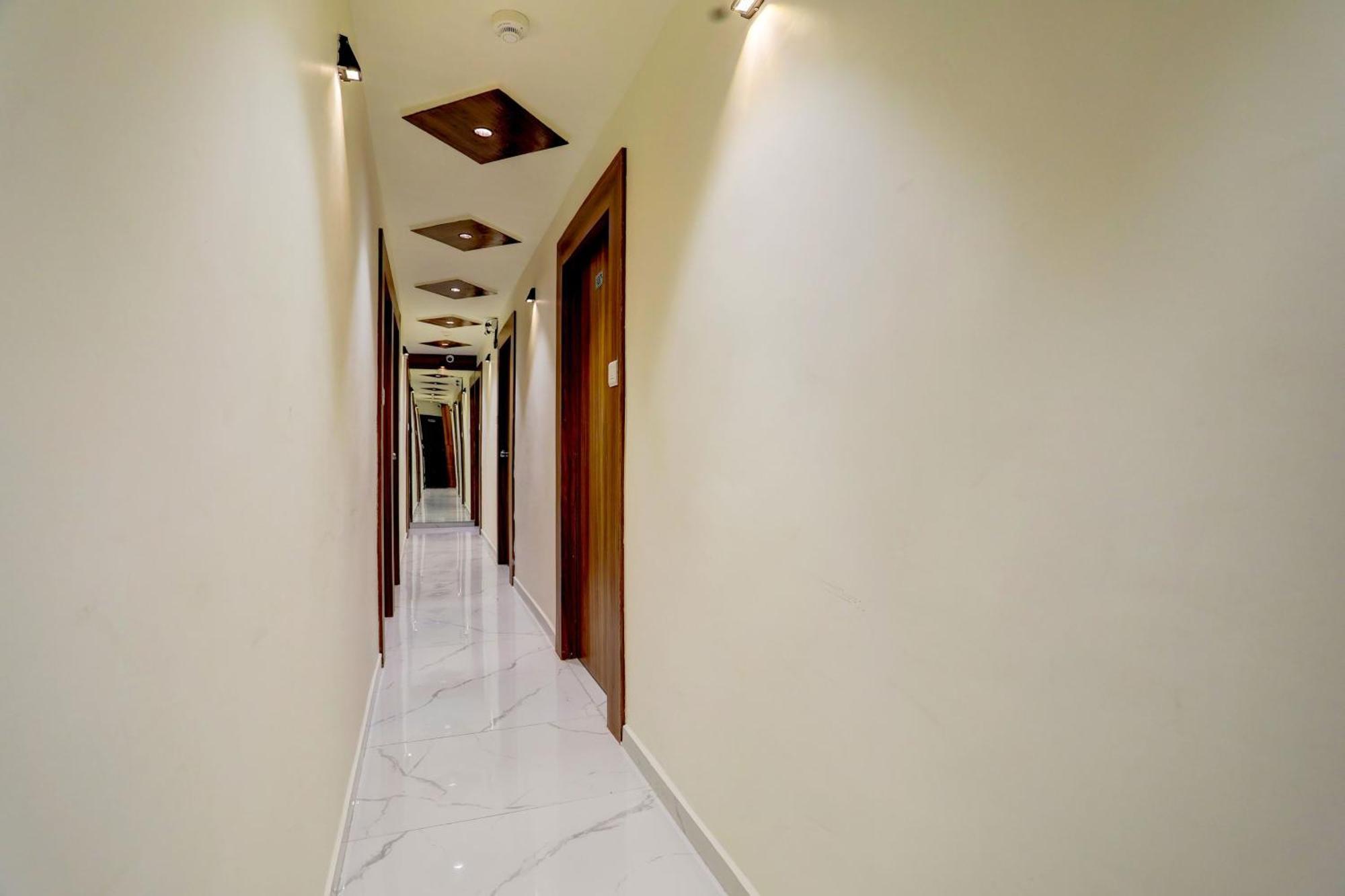 Hotel O Sun Light Ahmadábád Exteriér fotografie
